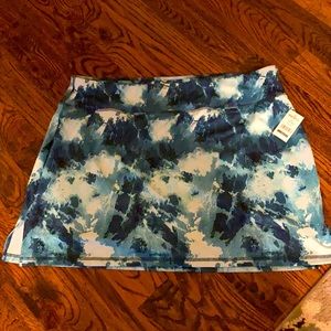 Brand new athletic skort. Very cute just doesn’t fit me.